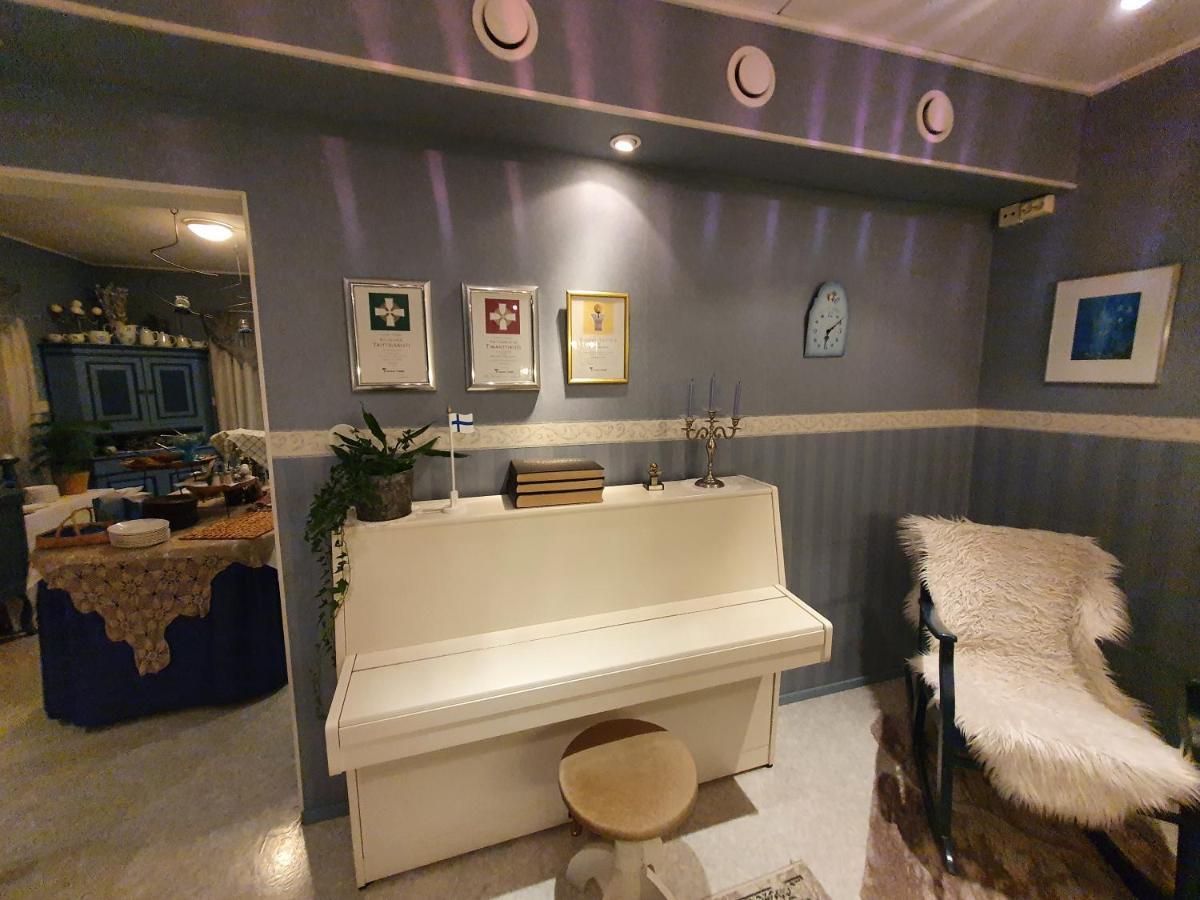 Hôtel Helmin Kortteeri à Kauhajoki Extérieur photo